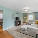 Big Cozy House 3 Mi To Downtown With Outdoor Fire Pit Holiday home