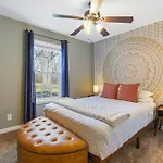Big Cozy House 3 Mi To Downtown With Outdoor Fire Pit Holiday home *