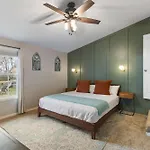 Big Cozy House 3 Mi To Downtown With Outdoor Fire Pit * Nashville