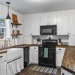Big Cozy House 3 Mi To Downtown With Outdoor Fire Pit