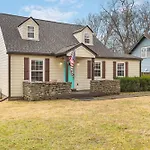 Holiday home Big Cozy House 3 Mi To Downtown With Outdoor Fire Pit