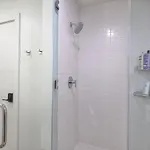 3br2ba Lux Pool Walk To Broadway 08mi