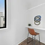 The Hawkins House - Walk To Gulch, Rooftop Views! * Nashville