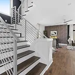 The Hawkins House - Walk To Gulch, Rooftop Views! *