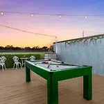 Bloom Haus Dt 2Miles - 8 Q Beds - Rooftop - Omg