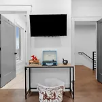 14 Bed Luxe Retreat With Game & Perfect For Large Groups! * Nashville