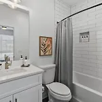3 Miles To Broadway -garage, Patio, Walk To Shops * Nashville