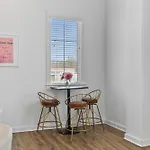 Holiday home 3 Miles To Broadway -garage, Patio, Walk To Shops *