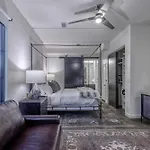 Apartment 121 Floor 1 Buyout By Avantstay Entire First Floor Buyout Of 121 Sleeps 16 *