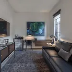 Apartment 121 Floor 1 Buyout By Avantstay Entire First Floor Buyout Of 121 Sleeps 16 *