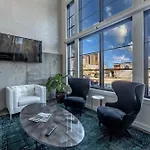 121 Floor 1 Buyout By Avantstay Entire First Floor Buyout Of 121 Sleeps 16