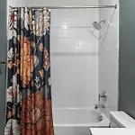 Penthouse Luxury With Pool Patio And View Walk To Broadway Holiday home *