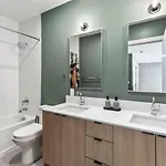 Penthouse Luxury With Pool Patio And View Walk To Broadway Nashville