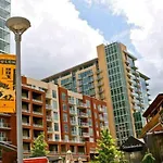 Penthouse Luxury With Pool Patio And View Walk To Broadway *