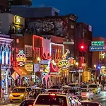 Holiday home Pool Table Walk To Downtown Bars And Farmers Market