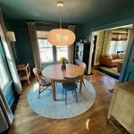 Nashville Fatherland Cottage
