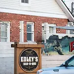 Johnny Cash On Main - 1 Mile To Dtnash - Lux