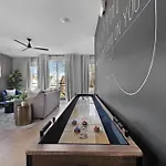 The Traveller New Redesign With Peloton & Sauna! Nashville