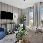 The Traveller New Redesign With Peloton & Sauna!