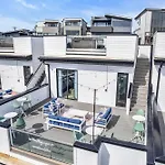Taylor Swift Inspired Hot Tub Rooftop Deck Views