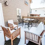 1009 Eastside Vibe - Big & Holiday home *