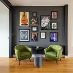 A Spacious With Amazing Views And Elevated Outdoor Spaces Holiday home Nashville