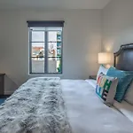 121 Hotel Floor 3 Buyout By Avantstay Entire Third Floor Buyout Of 121 Hotel Sleeps 18