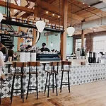 Vibrant In The Nations With Garage Walk To Restaurants And Shops Holiday home Nashville