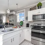 Opulent Pearl - Private Patio - Mins To Broadway
