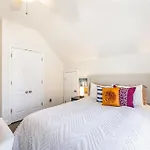 Modern Farmhouse- Fenced Backyard+Patio-12 South