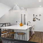 Two Adjacent Homes Sleeps 24 Only 3 Miles To Broadway