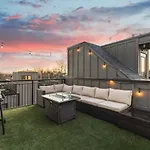 Two Adjacent Homes Sleeps 24 Only 3 Miles To Broadway Nashville