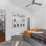 Two Adjacent Homes In 12 South And Belmont Area Sleeps 20 People Nashville