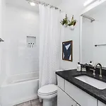 Two Adjacent Homes In 12 South And Belmont Area Sleeps 20 People