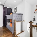 Two Adjacent Homes In 12 South And Belmont Area Sleeps 20 People