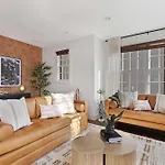 The High Note - Spectacular Rooftop Walk To Gulch Holiday home *