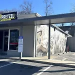 Riverside Retreat Near 5 Points