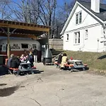 Riverside Retreat Near 5 Points