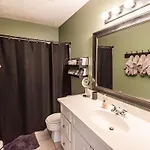 Riverside Retreat Near 5 Points Nashville