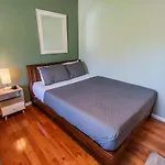 Riverside Retreat Near 5 Points Holiday home Nashville