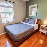 Riverside Retreat Near 5 Points Holiday home *