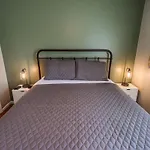 Riverside Retreat Near 5 Points Holiday home *