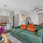 Mid-century Charm In Midtown Apartment Nashville