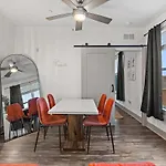 Mid-Century Charm In Midtown Nashville