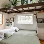 Dreamy Tiny House With Hot Tub And Garden Patio Holiday home *