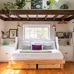 Holiday home Dreamy Tiny House With Hot Tub And Garden Patio *