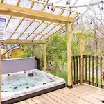 Dreamy Tiny House With Hot Tub And Garden Patio Nashville