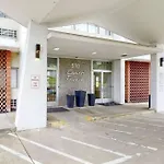 Traveling Professionals. Garage Parking. Downtown.