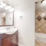 Apartment Traveling Professionals. Garage Parking. Downtown. Nashville
