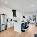 Twin Homes Rooftop Deck Hot Tub Outdoor Kitchen Nashville
